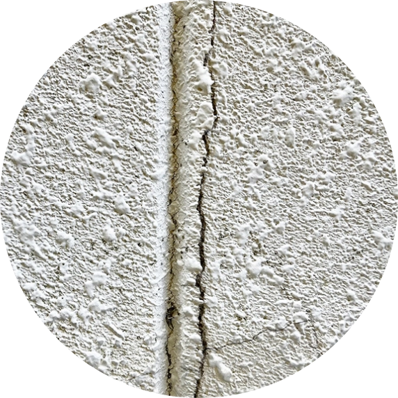 外壁のひび割れ画像